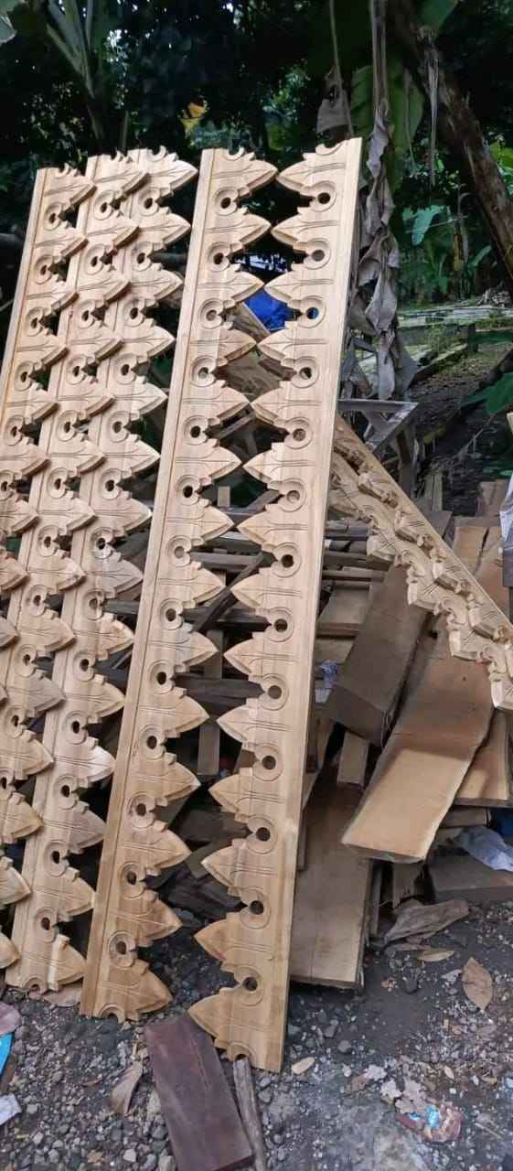 Model Konsol Kayu Teras